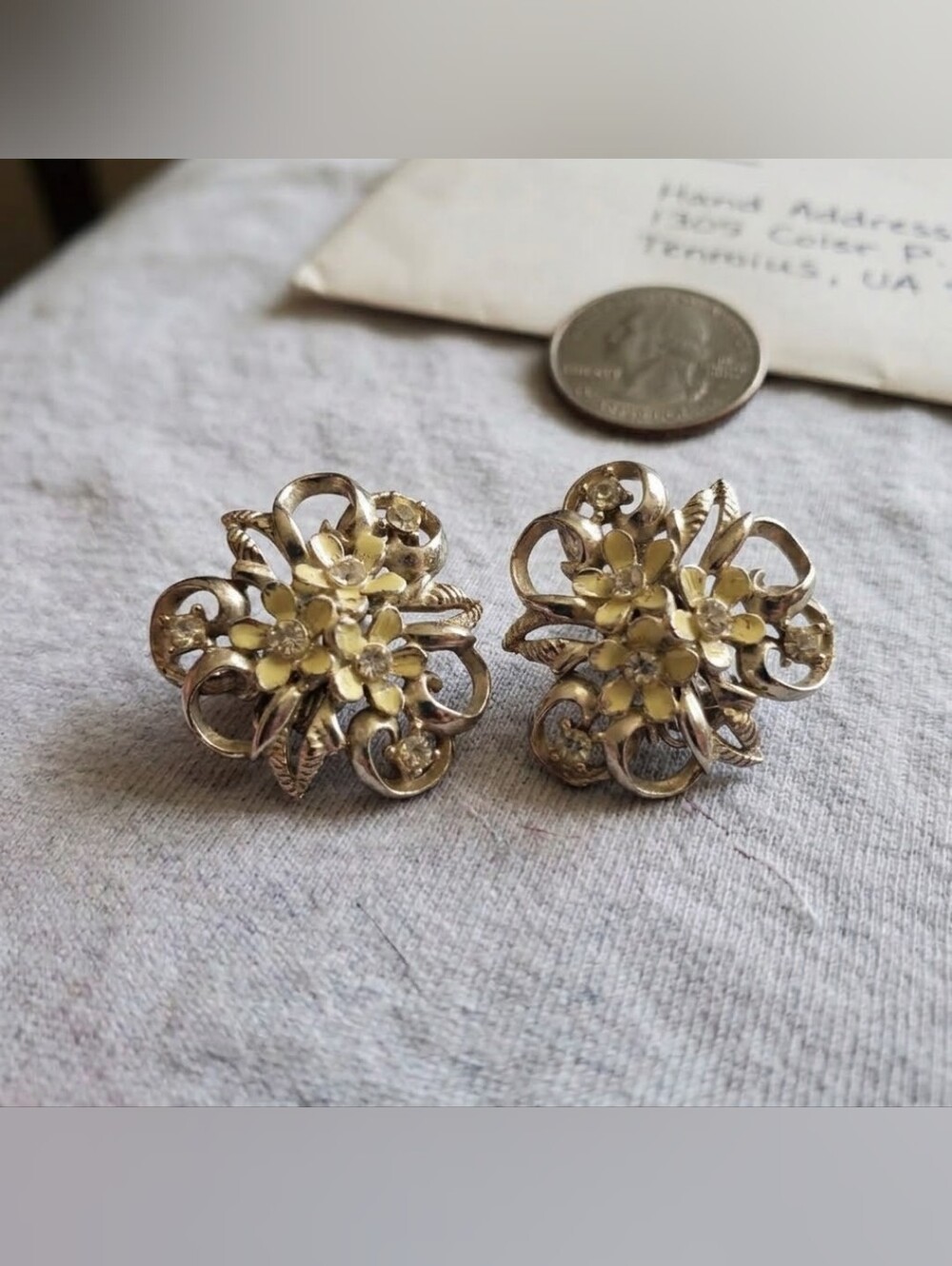 Vintage Gold Tone Floral Enamel Rhinestone Clip On Earrings